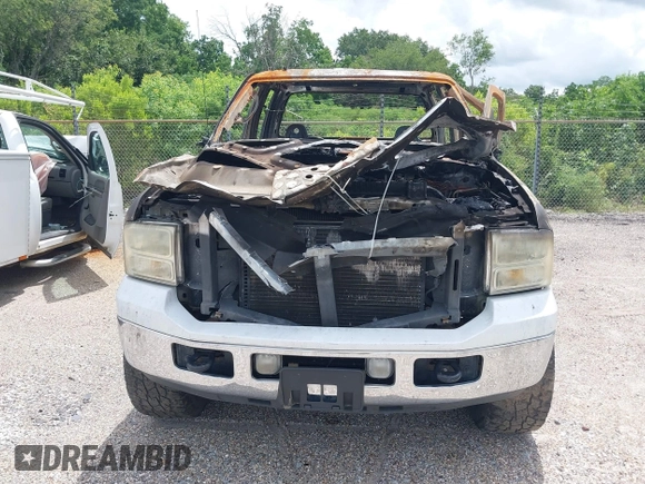 2007 Ford F-250 XL z VIN 1FTSW21P07EB36446, wystawiony jako IAAI lot #39720572 z przebiegiem Nie podano mil oraz . Historia ofert i sprzedaży dostępna na DreamBid. Obrazek 6.