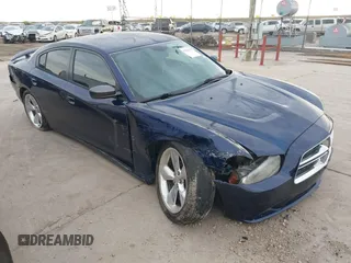 2014 Dodge Charger SXT with VIN 2C3CDXHG9EH315737, listed as a IAAI auction lot 41011662 with 98,104 mi miles. Bid and sale history available at carsss.com. Image 1.