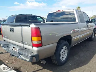 2001 Chevrolet Silverado 1500 LS with VIN 2GCEC19T311113978, listed as a IAAI auction lot 41424093 with 121,389 mi miles. Bid and sale history available at carsss.com. Image 4.