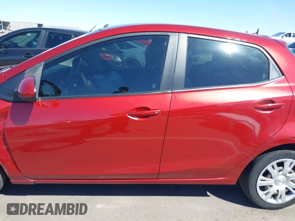 2014 Mazda 2 Sport with VIN JM1DE1KZ5E0172309, listed as a IAAI auction lot 41811709 with 111,622 mi miles. Bid and sale history available at carsss.com. Image 15.