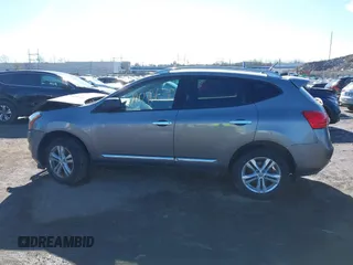 2015 Nissan Rogue S with VIN JN8AS5MVXFW770931, listed as a IAAI auction lot 41575344 with 160,556 mi miles and . Bid and sale history available at carsss.com. Image 13.