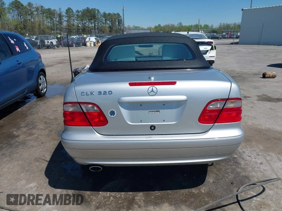 2001 Mercedes-Benz CLK 320/430 with VIN WDBLK65G51T070320, listed as a IAAI auction lot 42001115 with 81,050 mi miles and . Bid and sale history available at carsss.com. Image 16.