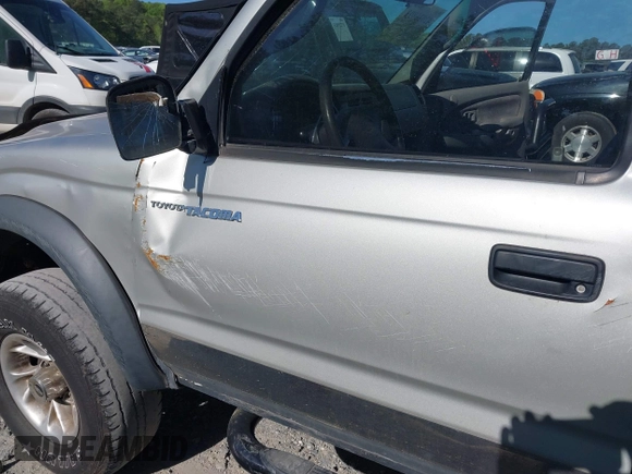 2003 Toyota Tacoma with VIN 5TEWN72N23Z252642, listed as a IAAI auction lot 42026893 with 199,571 mi miles. Bid and sale history available at carsss.com. Image 17.