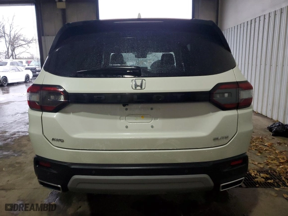 2025 Honda Pilot Elite with VIN 5FNYG1H85SB018593, listed as a Copart auction lot 84302804 with 12,709 mi miles and Salvage Title. Bid and sale history available at carsss.com. Image 6.