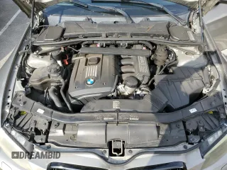 2011 BMW 3 Series 328i z VIN WBAKE5C52BE573743, wystawiony jako Copart lot #42547735 z przebiegiem 167 022 mil mil oraz Szkoda całkowita • Salvage title. Historia ofert i sprzedaży dostępna na DreamBid. Obrazek 11.