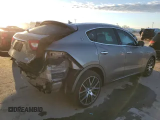 2017 Maserati Levante S with VIN ZN661YUA8HX237359, listed as a Copart auction lot 71961012 with 68,902 mi miles. Bid and sale history available at carsss.com. Image 3.