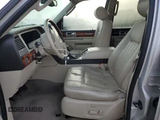 2003 Lincoln Navigator Luxury with VIN 5LMFU28R03LJ41143, listed as a Copart auction lot 49954945 with 79,339 mi miles and Salvage title. Bid and sale history available at DreamBid. Image 7.