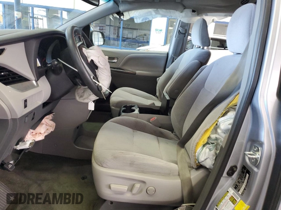 2015 Toyota Sienna LE AAS с VIN 5TDKK3DC1FS571821, выставлен на аукционе Copart как лот 57348545 с пробегом 120 014 миль миль и Списание • Salvage title. История ставок и продаж доступна на DreamBid. Изображение 7.