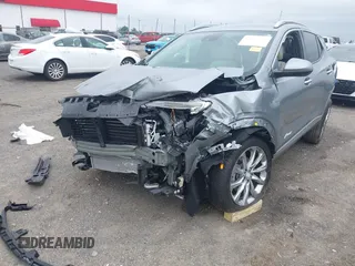 2024 Buick Encore GX Avenir z VIN KL4AMFSL7RB021362, wystawiony jako IAAI lot #42484717 z przebiegiem 5 640 mil mil oraz . Historia ofert i sprzedaży dostępna na DreamBid. Obrazek 6.