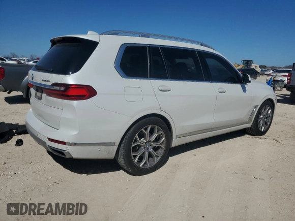 2020 BMW X7 xDrive40i with VIN 5UXCW2C07L9B38798, listed as a Copart auction lot 46423935 with 68,461 mi miles and Salvage Title. Bid and sale history available at carsss.com. Image 3.
