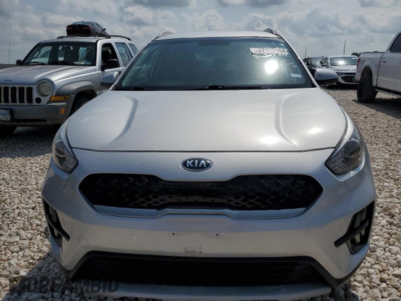 2020 Kia Niro LX with VIN KNDCB3LC5L5398022, listed as a Copart auction lot 57132154 with 198,581 mi miles and Clean Title. Bid and sale history available at carsss.com. Image 5.