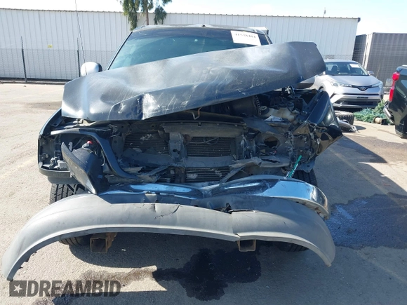 2002 Ford F-150 XL with VIN 1FTRX17L02NB79722, listed as a IAAI auction lot 41538404 with 202,050 mi miles. Bid and sale history available at carsss.com. Image 6.