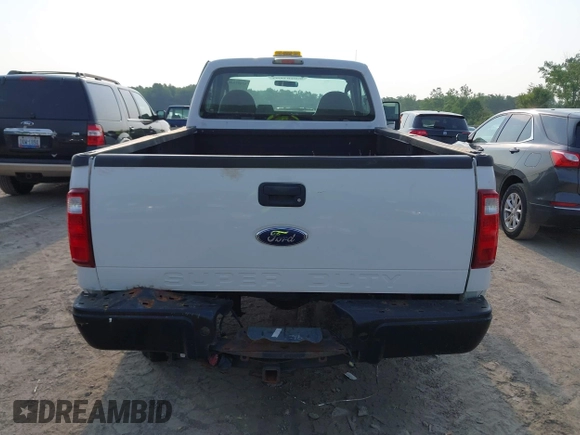 2008 Ford F-250 XL with VIN 1FTNF21578EB43519, listed as a IAAI auction lot 42491040 with 101,834 mi miles and . Bid and sale history available at DreamBid. Image 16.
