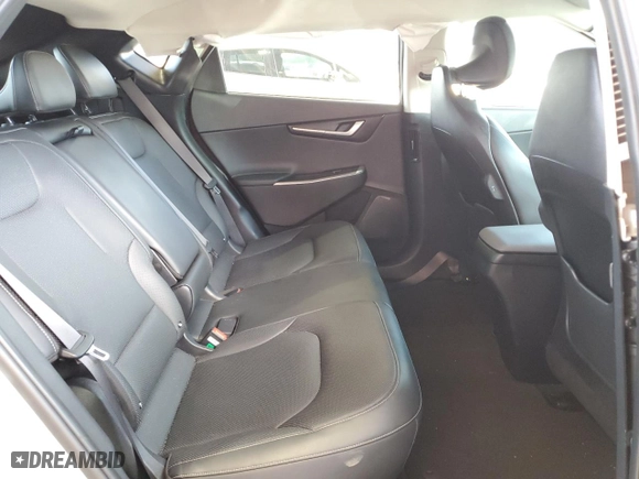 2022 Kia EV6 Wind with VIN KNDC3DLCXN5032322, listed as a Copart auction lot 53031884 with 45,369 mi miles and Non Repairable. Bid and sale history available at carsss.com. Image 10.