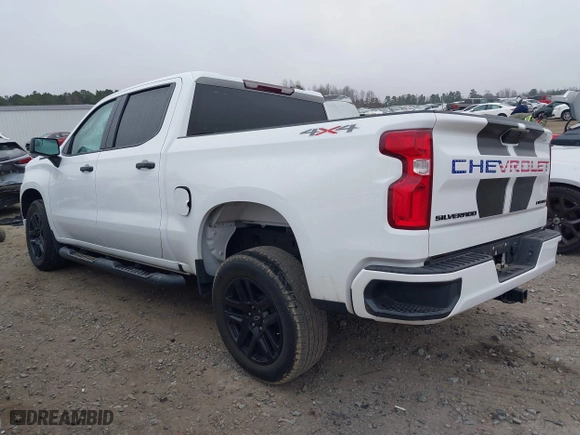 2021 Chevrolet Silverado 1500 Custom with VIN 1GCPYBEKXMZ292481, listed as a IAAI auction lot 41515067 with 70,230 mi miles. Bid and sale history available at carsss.com. Image 3.
