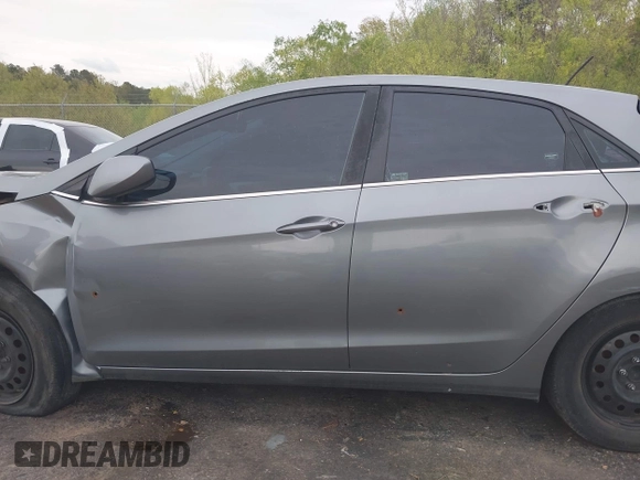 2017 Hyundai Elantra z VIN KMHD35LH9HU377031, wystawiony jako IAAI lot #41762312 z przebiegiem Nie podano mil oraz . Historia ofert i sprzedaży dostępna na DreamBid. Obrazek 14.