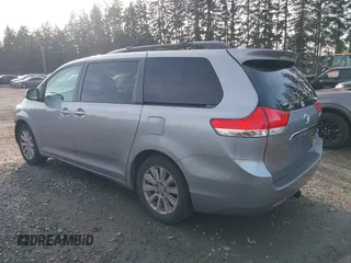 2011 Toyota Sienna XLE with VIN 5TDDK3DC9BS019003, listed as a IAAI auction lot 41359834 with 1 mi miles. Bid and sale history available at carsss.com. Image 3.