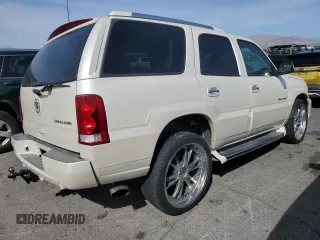 2004 Cadillac Escalade z VIN 1GYEC63T44R185526, wystawiony jako Copart lot #50969335 z przebiegiem 129 386 mil mil oraz Szkoda całkowita • Salvage title. Historia ofert i sprzedaży dostępna na DreamBid. Obrazek 3.