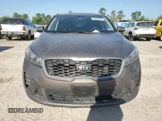 2019 Kia Sorento L with VIN 5XYPG4A39KG475377, listed as a Copart auction lot 52038745 with 95,613 mi miles and Clean Title. Bid and sale history available at DreamBid. Image 5.