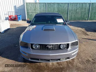2007 Ford Mustang GT Deluxe with VIN 1ZVFT85H375254388, listed as a IAAI auction lot 41650100 with 152,848 mi miles and . Bid and sale history available at carsss.com. Image 13.