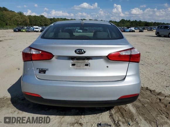 2015 Kia Forte LX with VIN KNAFK4A63F5366672, listed as a Copart auction lot 55725705 with 281,082 mi miles and Clean Title. Bid and sale history available at DreamBid. Image 6.