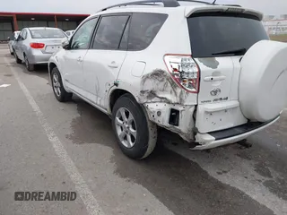 2010 Toyota RAV4 Limited z VIN 2T3YF4DV6AW017087, wystawiony jako IAAI lot #41546168 z przebiegiem 249 218 mil mil oraz . Historia ofert i sprzedaży dostępna na DreamBid. Obrazek 18.