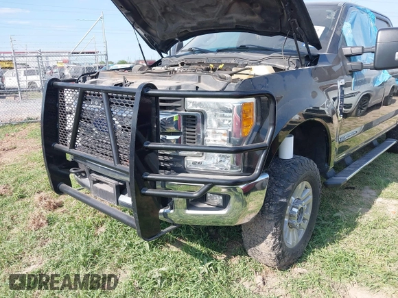 2017 Ford F-250 Lariat с VIN 1FT7W2BT2HEB89913, выставлен на аукционе IAAI как лот 41949233 с пробегом Не указан миль и . История ставок и продаж доступна на DreamBid. Изображение 17.