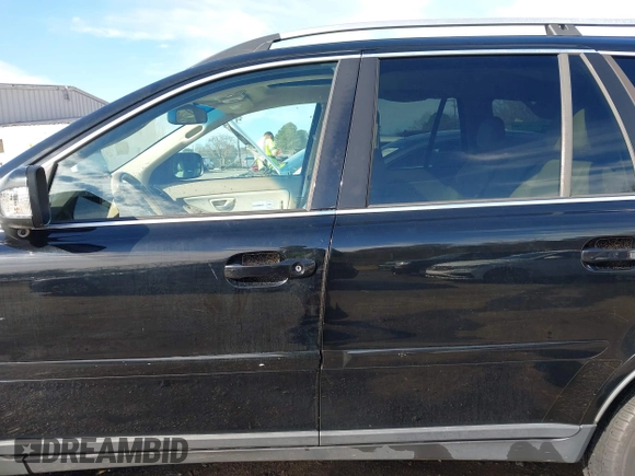 2010 Volvo XC90 I6 with VIN YV4982CY8A1559981, listed as a IAAI auction lot 41671935 with 221,119 mi miles. Bid and sale history available at carsss.com. Image 14.