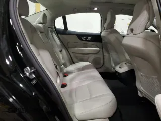 2021 Volvo S60 Momentum with VIN 7JR102TZ8MG108875, listed as a Copart auction lot 63189635 with 37,485 mi miles and Salvage title. Bid and sale history available at DreamBid. Image 10.