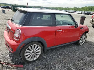 2011 MINI Hardtop S z VIN WMWSV3C50BTY10844, wystawiony jako Copart lot #54342145 z przebiegiem 86 825 mil mil oraz Szkody całkowita. Historia ofert i sprzedaży dostępna na DreamBid. Obrazek 3.