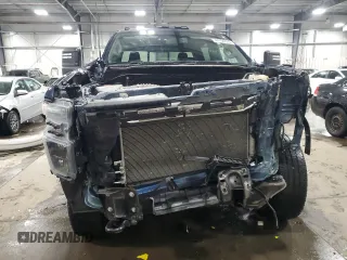 2020 Chevrolet Silverado 3500HD LT with VIN 1GC4YTE72LF333755, listed as a Copart auction lot 44764675 with 33,741 mi miles and Salvage Title. Bid and sale history available at carsss.com. Image 5.