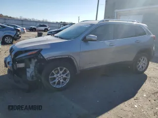 2014 Jeep Cherokee Altitude with VIN 1C4PJMCS9EW232388, listed as a Copart auction lot 82842674 with 169,458 mi miles and Salvage Title. Bid and sale history available at carsss.com. Image 1.