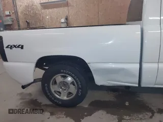 2002 Chevrolet Silverado 1500 LS with VIN 1GCEK14T02Z120888, listed as a IAAI auction lot 41504133 with 131,667 mi miles. Bid and sale history available at carsss.com. Image 6.
