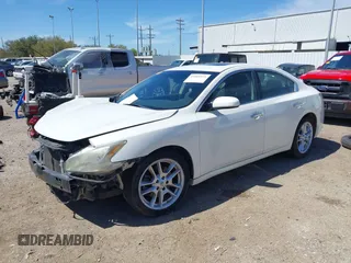 2014 Nissan Maxima SV z VIN 1N4AA5AP6EC457434, wystawiony jako IAAI lot #41801971 z przebiegiem 160 756 mil mil oraz . Historia ofert i sprzedaży dostępna na DreamBid. Obrazek 18.