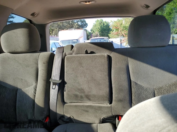 2005 Chevrolet Tahoe LS with VIN 1GNEK13TX5J159676, listed as a Copart auction lot 67982574 with 185,288 mi miles and Salvage Title. Bid and sale history available at carsss.com. Image 10.