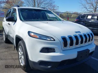 2016 Jeep Cherokee Sport with VIN 1C4PJMASXGW359186, listed as a IAAI auction lot 41930264 with 32,581 mi miles. Bid and sale history available at carsss.com. Image 1.