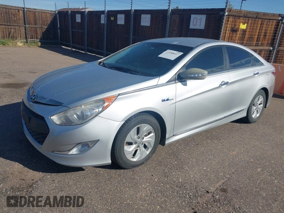 2013 Hyundai Sonata with VIN KMHEC4A48DA087759, listed as a IAAI auction lot 42188647 with 151,856 mi miles and . Bid and sale history available at carsss.com. Image 2.