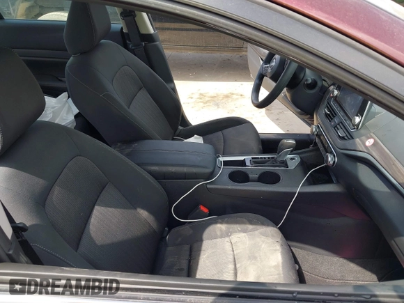 2025 Nissan Altima SV z VIN 1N4BL4DV6SN364710, wystawiony jako IAAI lot #42314788 z przebiegiem 6 901 mil mil oraz . Historia ofert i sprzedaży dostępna na DreamBid. Obrazek 5.