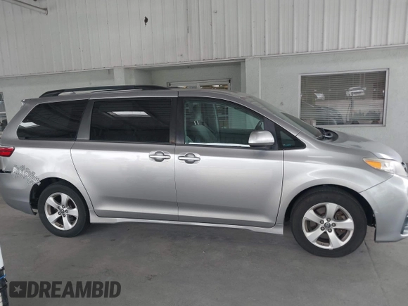 2018 Toyota Sienna LE Auto Access Seat с VIN 5TDKZ3DC4JS942314, выставлен на аукционе IAAI как лот 42230878 с пробегом 245 789 миль миль и . История ставок и продаж доступна на DreamBid. Изображение 13.