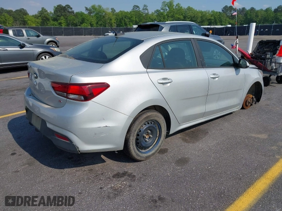 2018 Kia Rio LX with VIN 3KPA24AB9JE050409, listed as a IAAI auction lot 41982322 with 188,824 mi miles. Bid and sale history available at carsss.com. Image 4.