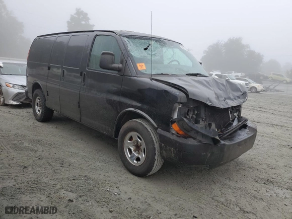 2007 Chevrolet Express Cargo Van with VIN 1GCFG15X971170864, listed as a Copart auction lot 82211084 with 0 mi miles and Salvage Title. Bid and sale history available at carsss.com. Image 4.