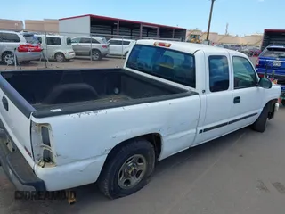 2000 GMC New Sierra 1500 SLE with VIN 1GTEC19V8YZ280016, listed as a IAAI auction lot 42190413 with Not Provided miles. Bid and sale history available at carsss.com. Image 12.