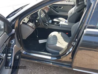 2023 Mercedes-Benz S 580 z VIN W1K6G7GB8PA189254, wystawiony jako IAAI lot #41934572 z przebiegiem 32 213 mil mil oraz . Historia ofert i sprzedaży dostępna na DreamBid. Obrazek 5.