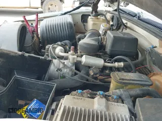 1996 Chevrolet Silverado 1500 z VIN 2GCEC19RXT1239164, wystawiony jako IAAI lot #42724822 z przebiegiem 243 363 mil mil oraz . Historia ofert i sprzedaży dostępna na DreamBid. Obrazek 21.