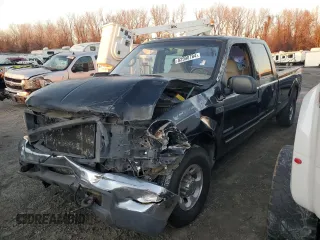 1999 Ford F-350 XL z VIN 1FTSW30F1XEE41078, wystawiony jako Copart lot #82990784 z przebiegiem 374 953 mil mil oraz Szkoda całkowita • Salvage title. Historia ofert i sprzedaży dostępna na DreamBid. Obrazek 1.