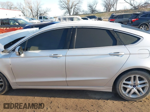 2015 Ford Fusion SE with VIN 1FA6P0HD9F5122600, listed as a IAAI auction lot 41920122 with 177,141 mi miles. Bid and sale history available at carsss.com. Image 14.
