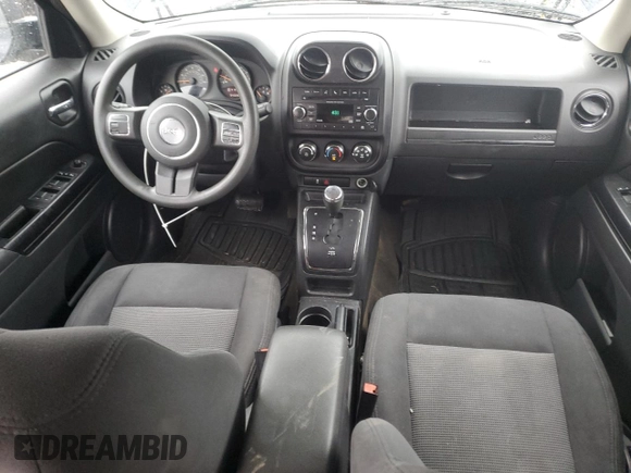 2016 Jeep Patriot Sport z VIN 1C4NJRBB6GD654400, wystawiony jako Copart lot #52613005 z przebiegiem 84 226 mil mil oraz Szkoda całkowita • Salvage title. Historia ofert i sprzedaży dostępna na DreamBid. Obrazek 8.