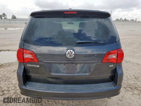 2012 Volkswagen Routan SE with VIN 2C4RVABG4CR390524, listed as a Copart auction lot 63058185 with 146,380 mi miles and Salvage title. Bid and sale history available at DreamBid. Image 6.