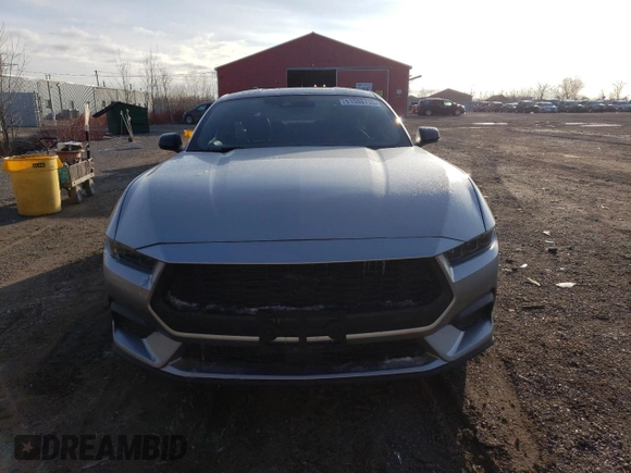 2024 Ford Mustang EcoBoost z VIN 1FA6P8TH9R5108998, wystawiony jako Copart lot #51508735 z przebiegiem 28 966 mil mil oraz Nie do naprawy • Non repairable. Historia ofert i sprzedaży dostępna na DreamBid. Obrazek 5.