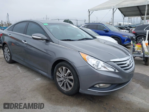 2014 Hyundai Sonata SE with VIN 5NPEC4AC3EH876729, listed as a IAAI auction lot 42040799 with 50,395 mi miles and . Bid and sale history available at DreamBid. Image 1.